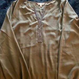 Blusa de vestir muy bonita y elegante